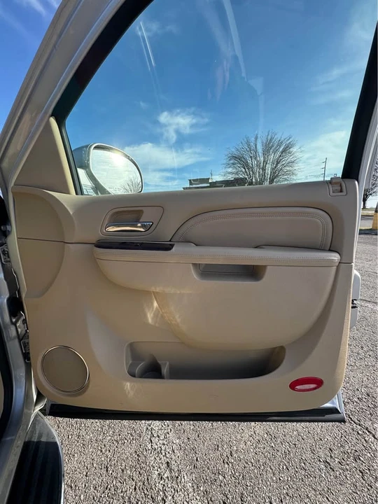 2010 Cadillac Escalade & EXT 3rd Gen - Image 18 of 18