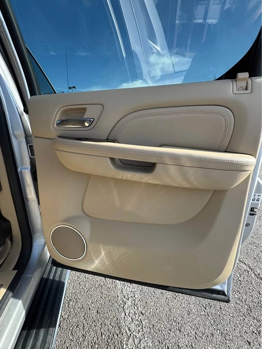 2010 Cadillac Escalade & EXT 3rd Gen - Image 15 of 18