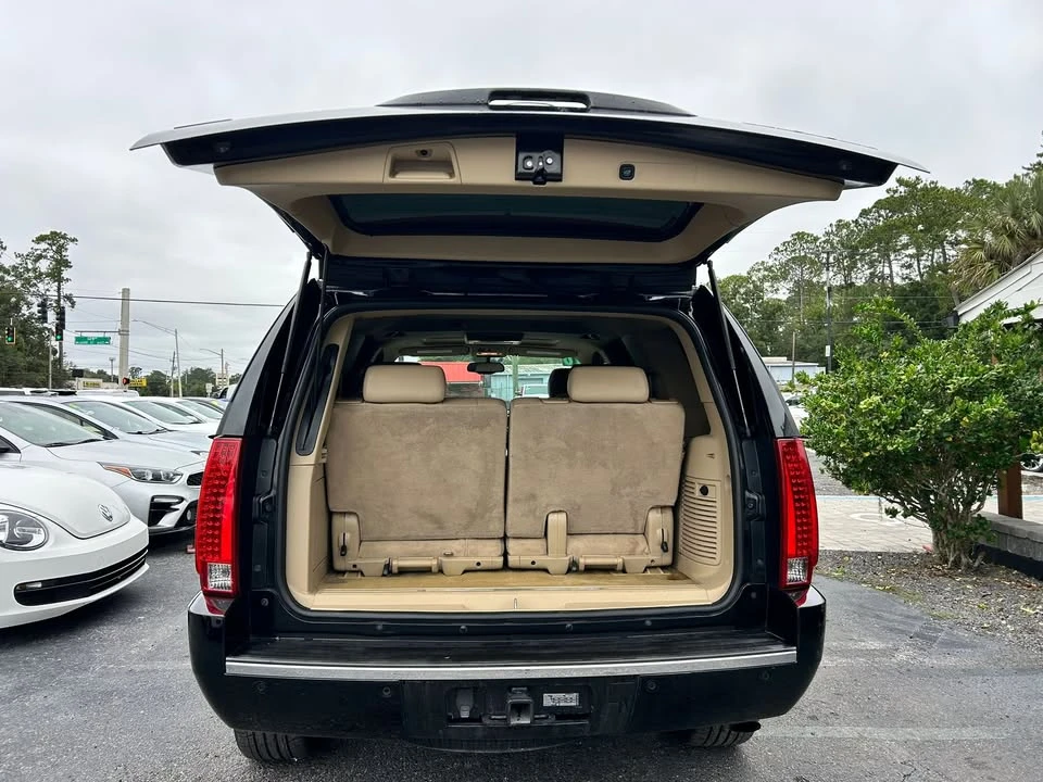 2010 Cadillac Escalade & EXT 3rd Gen - Image 11 of 19