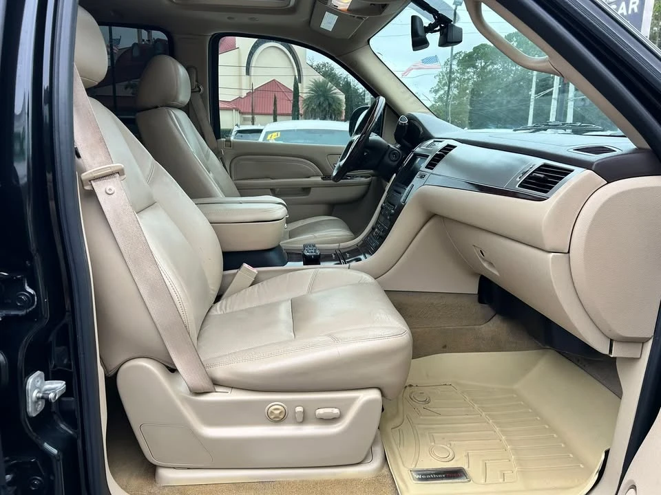 2010 Cadillac Escalade & EXT 3rd Gen - Image 18 of 19