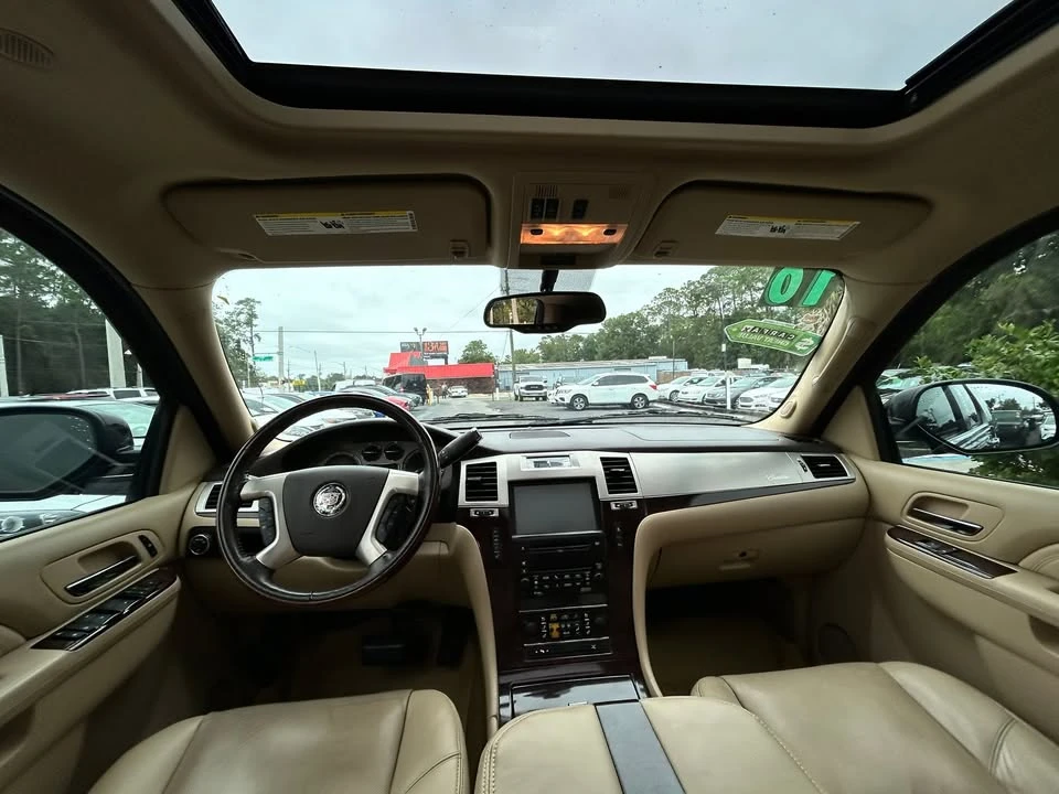 2010 Cadillac Escalade & EXT 3rd Gen - Image 10 of 19