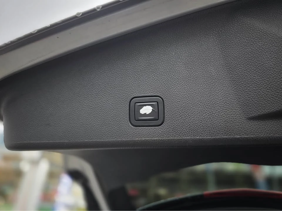 2010 Cadillac SRX - Image 10 of 20