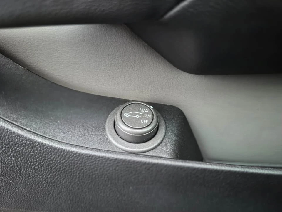 2010 Cadillac SRX - Image 14 of 19