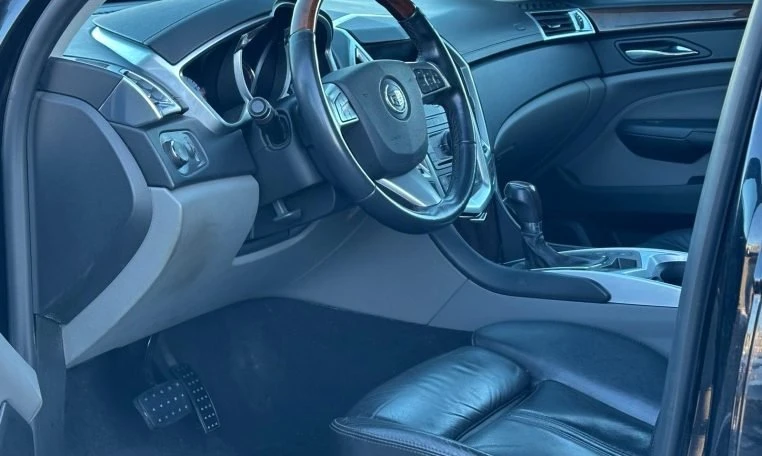 2010 Cadillac SRX - Image 12 of 18