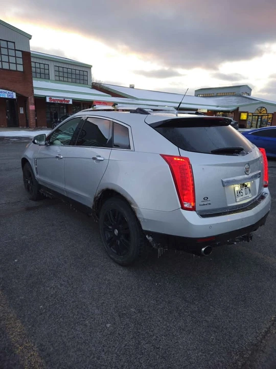 2010 Cadillac SRX - Image 6 of 11