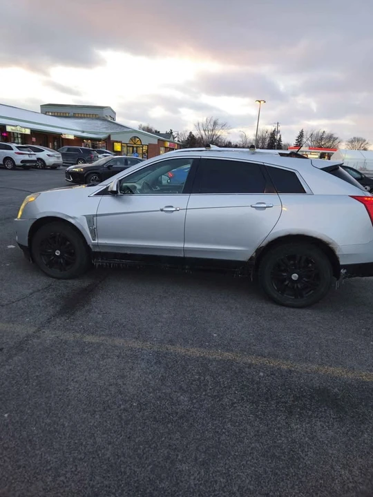 2010 Cadillac SRX - Image 7 of 11