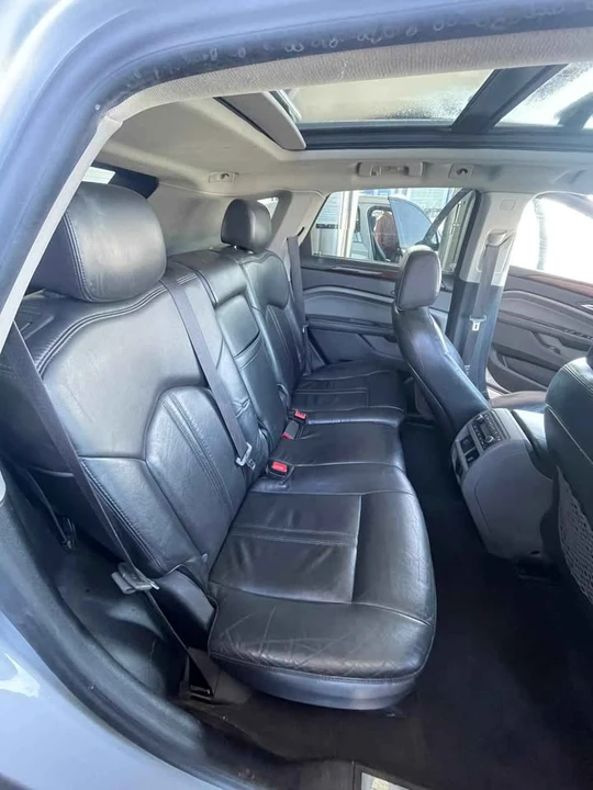 2010 Cadillac SRX - Image 8 of 16