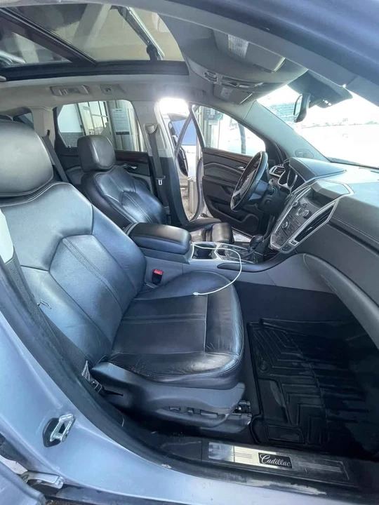 2010 Cadillac SRX - Image 9 of 16