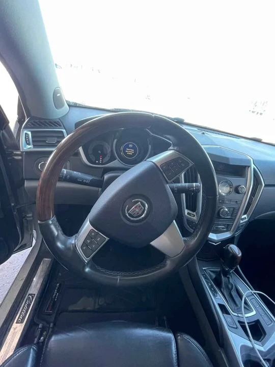 2010 Cadillac SRX - Image 10 of 16