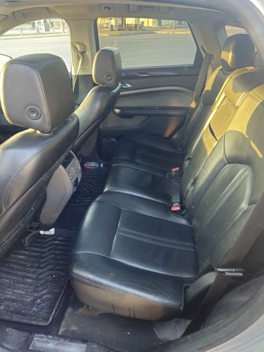 2010 Cadillac SRX - Image 8 of 12