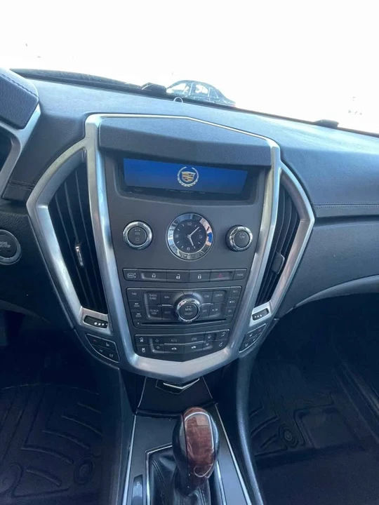 2010 Cadillac SRX - Image 12 of 16