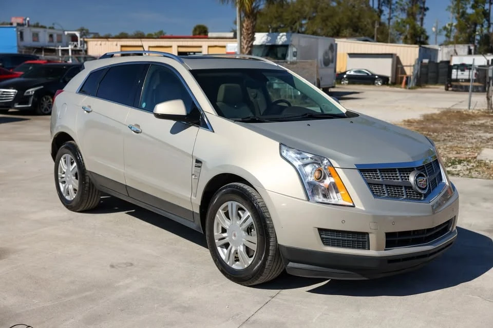 2010 Cadillac SRX - Image 8 of 20