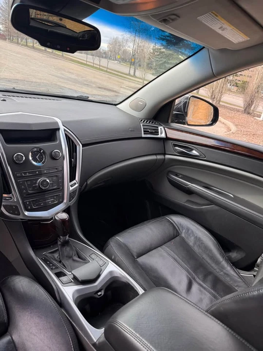 2010 Cadillac SRX - Image 6 of 9