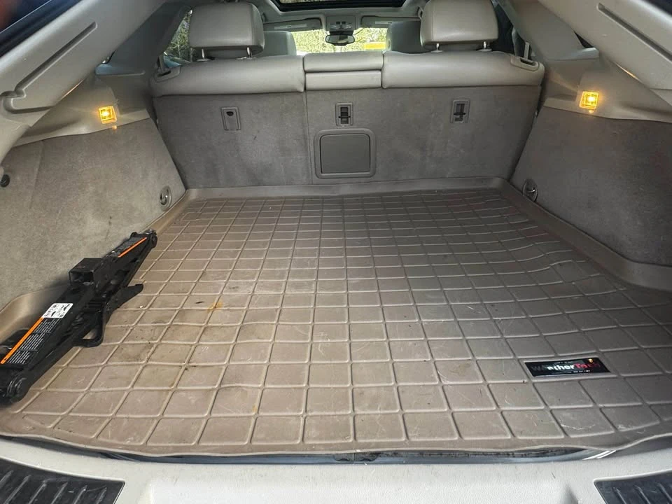 2010 Cadillac SRX - Image 15 of 17
