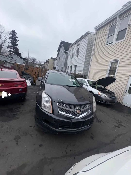 2010 Cadillac SRX - Image 2 of 15