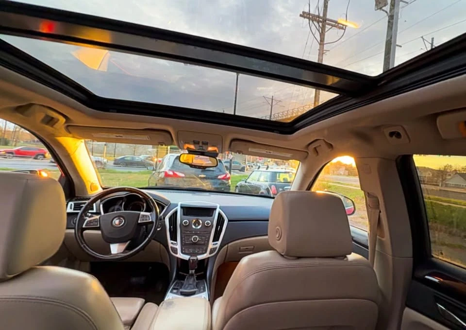 2010 Cadillac SRX - Image 3 of 4