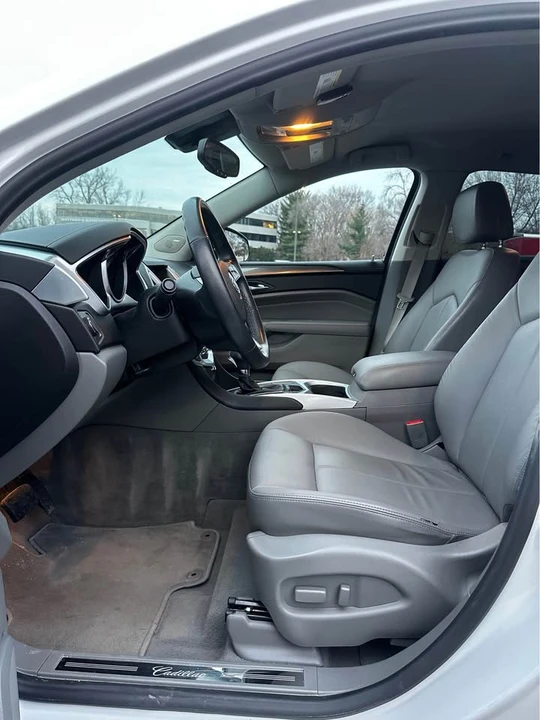 2010 Cadillac SRX - Image 11 of 18