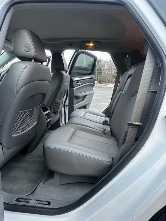 2010 Cadillac SRX - Image 17 of 18