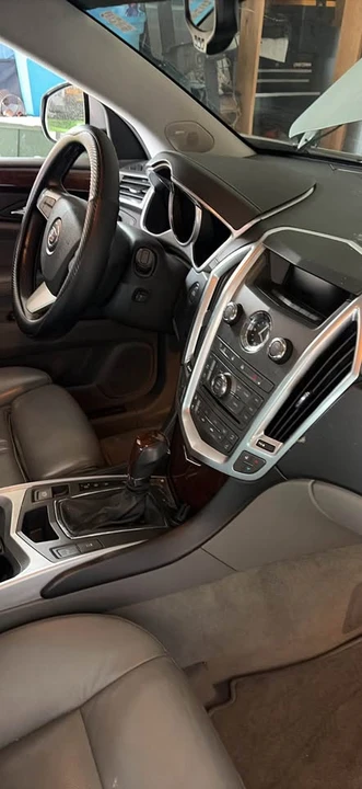 2010 Cadillac SRX - Image 2 of 6
