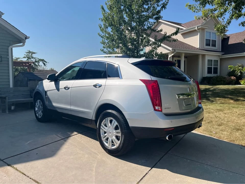 2010 Cadillac SRX - Image 6 of 6