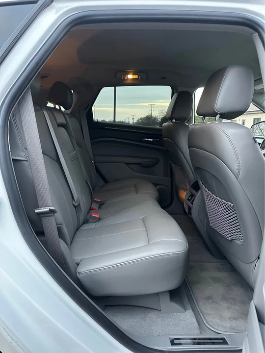 2010 Cadillac SRX - Image 16 of 18