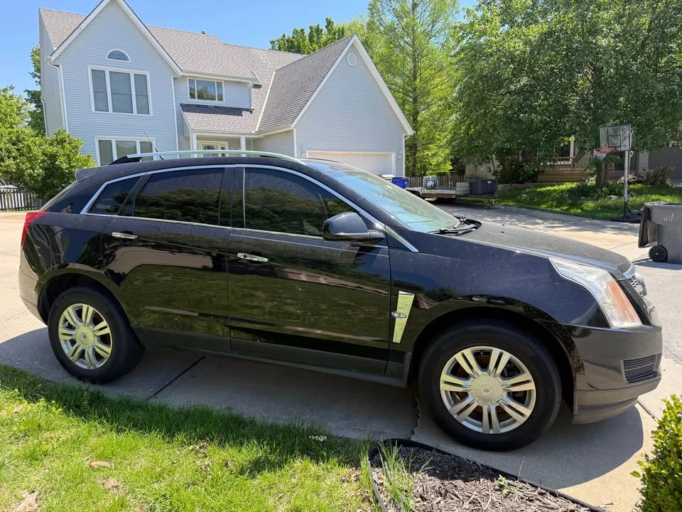 2010 Cadillac SRX - Image 3 of 10