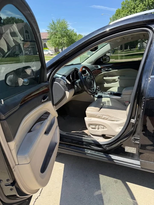 2010 Cadillac SRX - Image 6 of 10