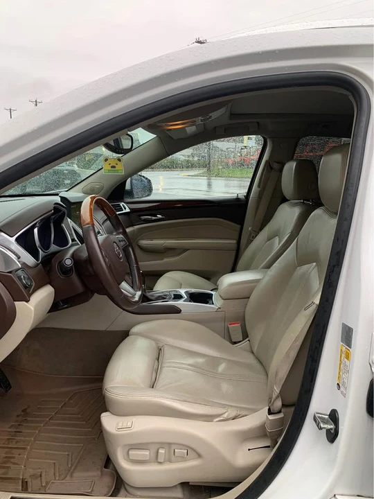 2010 Cadillac SRX - Image 9 of 12