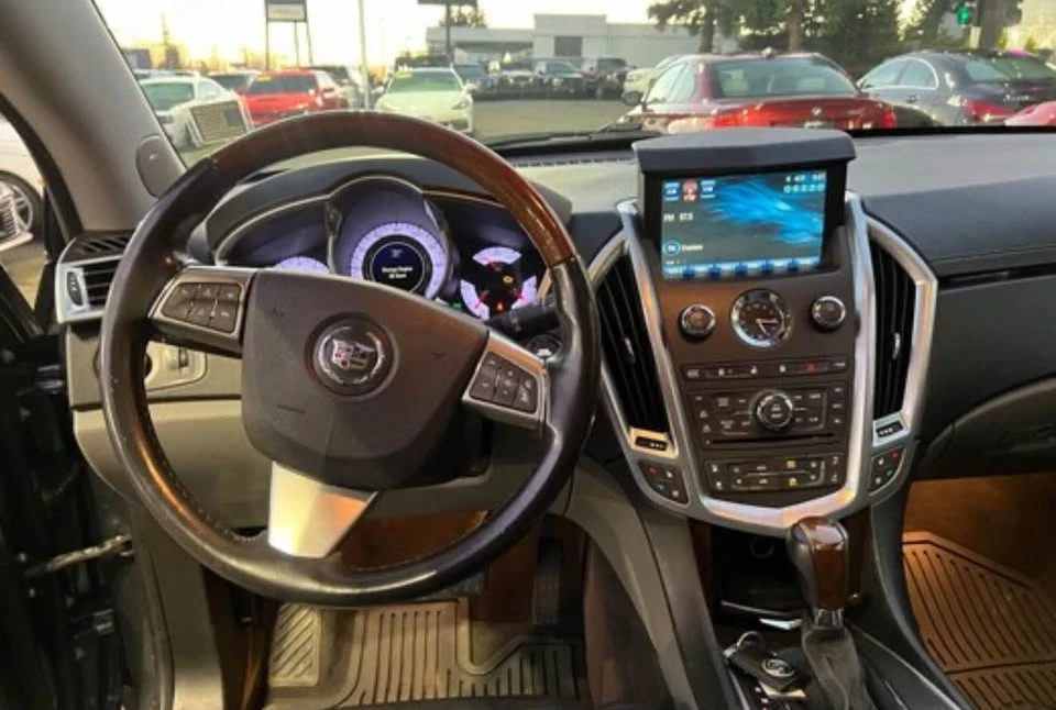 2010 Cadillac SRX - Image 9 of 10