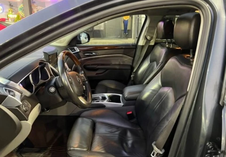 2010 Cadillac SRX - Image 6 of 10