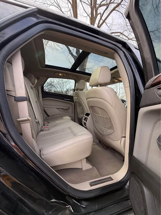 2010 Cadillac SRX - Image 16 of 18