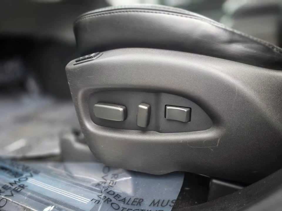 2010 Cadillac SRX - Image 16 of 19