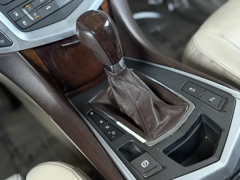 2010 Cadillac SRX - Image 19 of 20