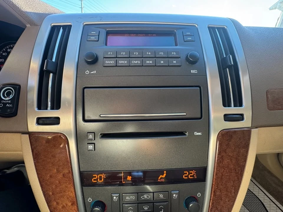 2010 Cadillac STS - Image 19 of 20