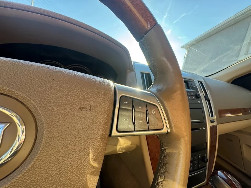 2010 Cadillac STS - Image 11 of 20