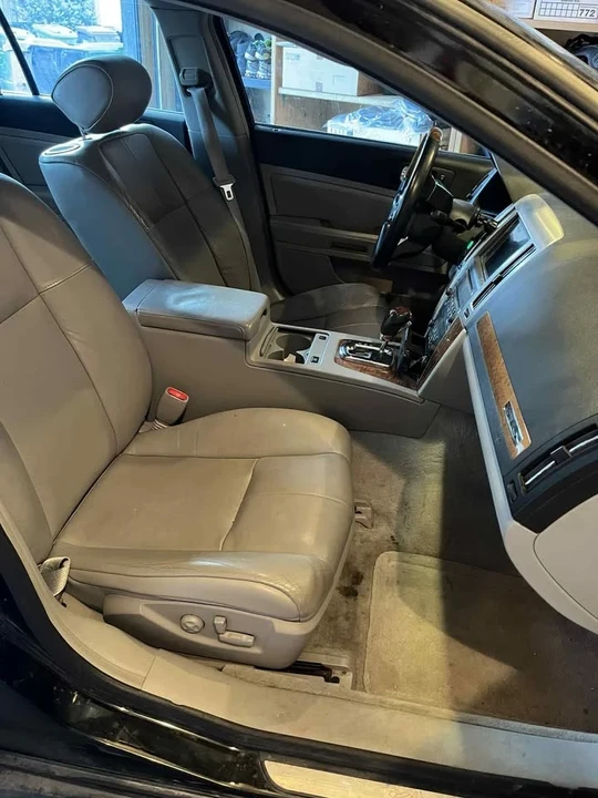 2010 Cadillac STS - Image 10 of 11