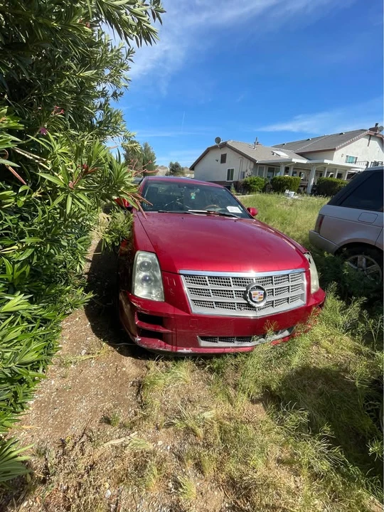 2010 Cadillac STS - Image 2 of 10