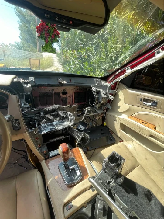 2010 Cadillac STS - Image 8 of 10