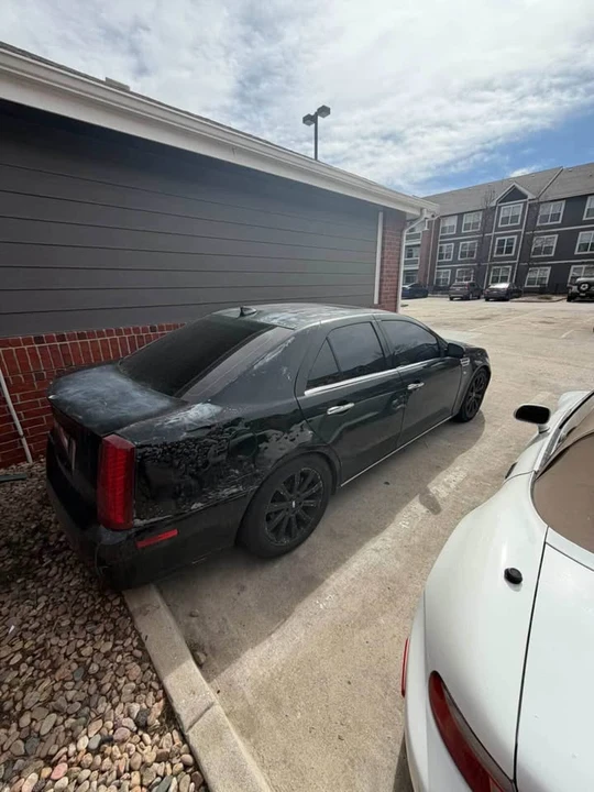 2010 Cadillac STS - Image 2 of 9