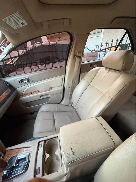 2010 Cadillac STS - Image 10 of 14
