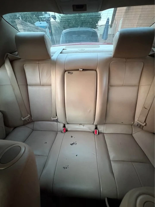 2010 Cadillac STS - Image 11 of 14