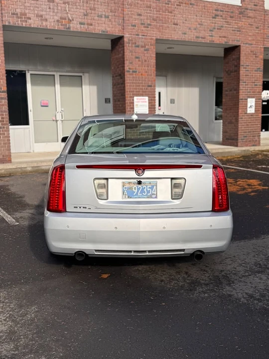 2010 Cadillac STS - Image 5 of 9