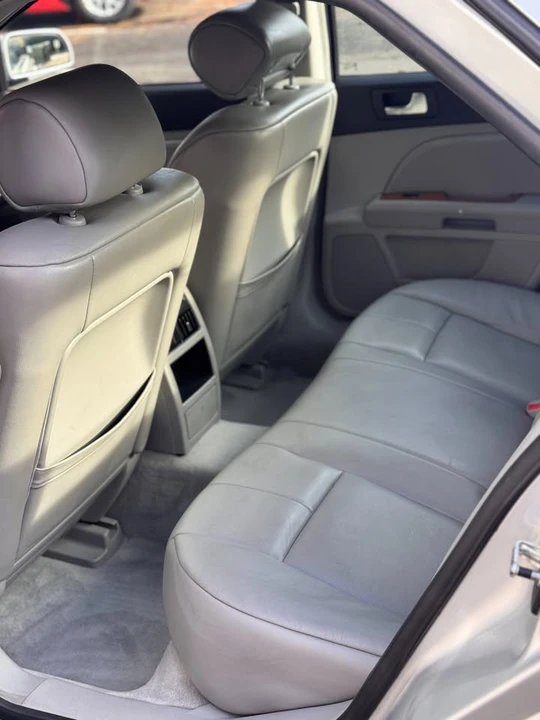 2010 Cadillac STS - Image 9 of 9