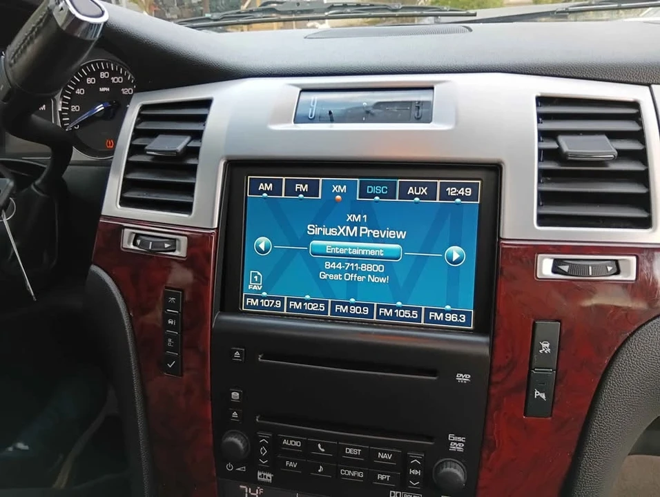 2010 Cadillac Escalade & EXT 3rd Gen - Image 6 of 15