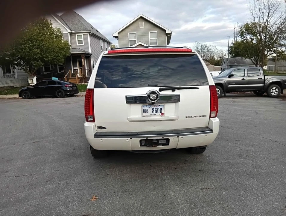 2010 Cadillac Escalade & EXT 3rd Gen - Image 5 of 15