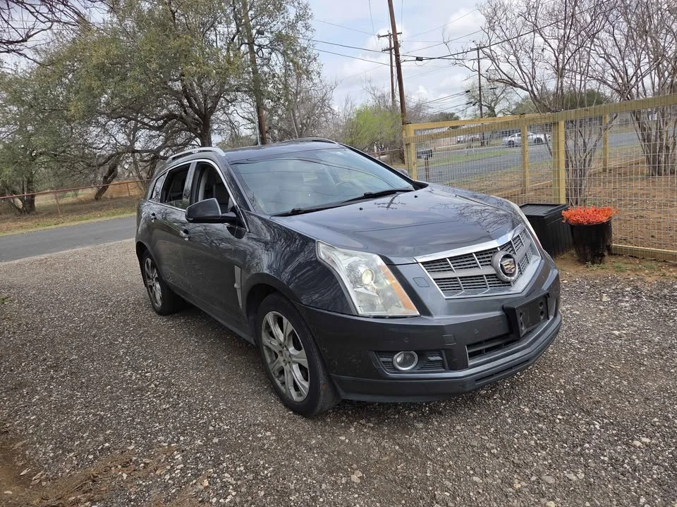 2010 Cadillac XT4 - Image 2 of 5