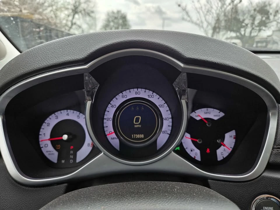 2010 Cadillac XT4 - Image 5 of 5