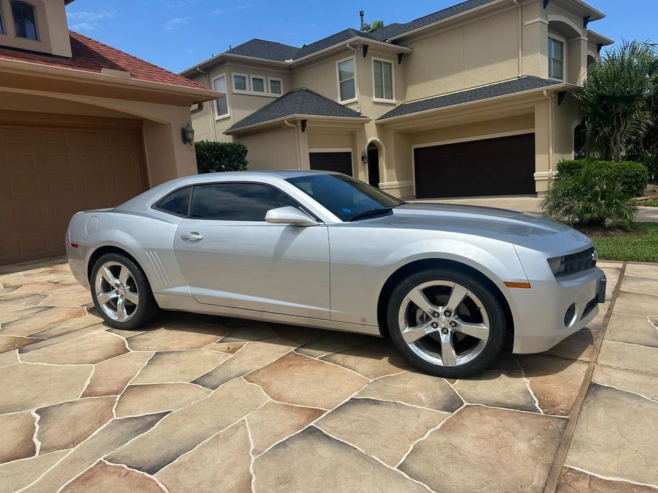 2010 Chevrolet Camaro 5th Gen - Image 2 of 16