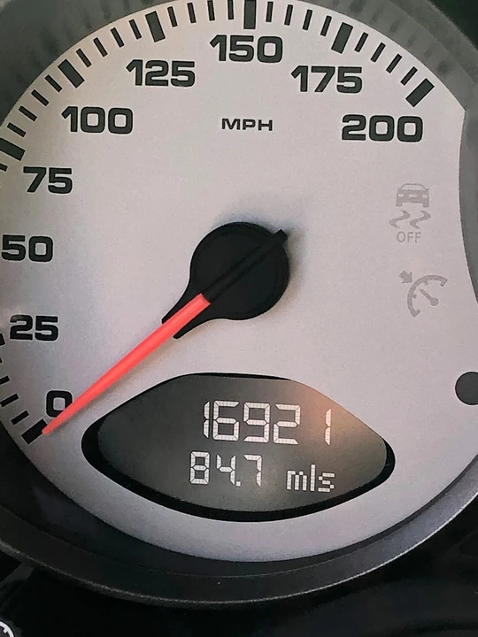 2010 Porsche 997 Carrera 4S - Image 10 of 14