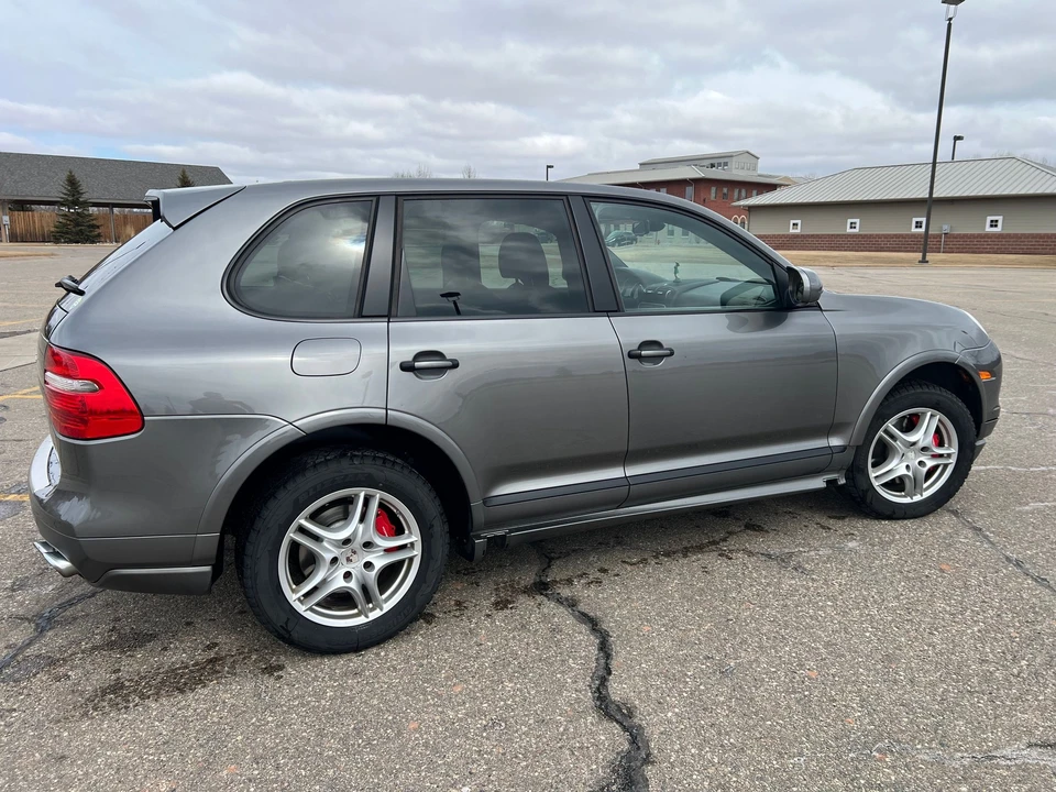 2010 Porsche 955/957 Cayenne GTS - Image 6 of 20